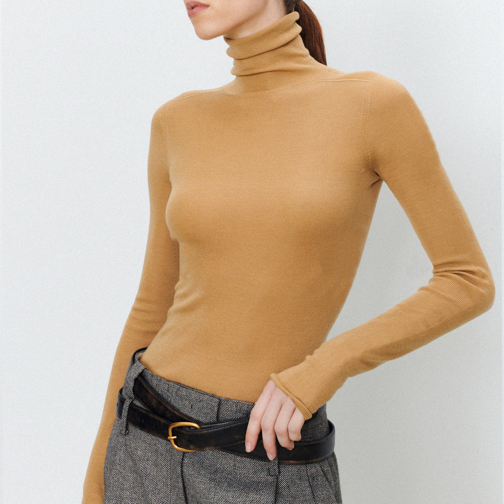 Suéter Ajustado De Cuello Alto Para Mujer