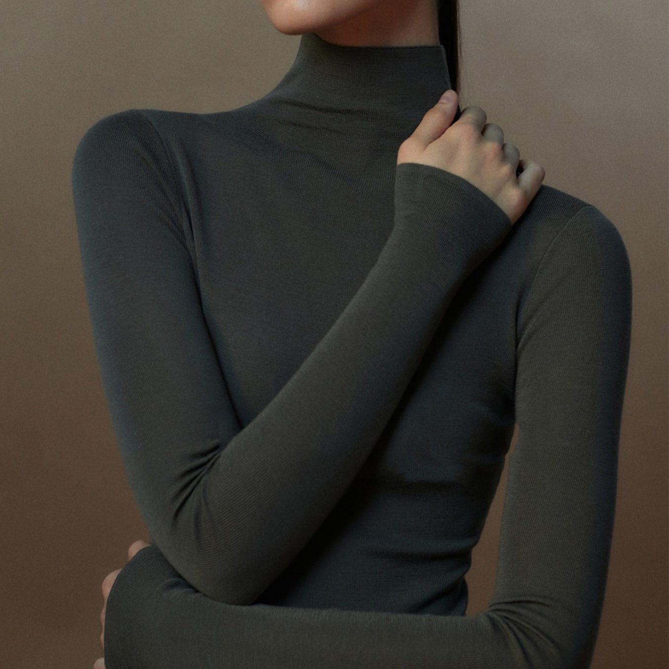 Suéter Ajustado De Cuello Alto Para Mujer